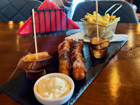 Kobasica sa sirom 240gr