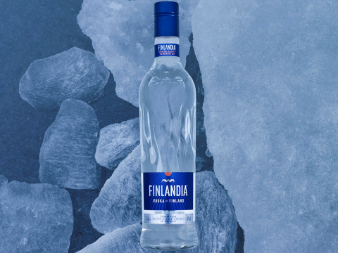 Finlandia Vodka 0,70l	+ 4x Red Bull 0,25l	