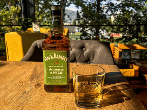 Jack Daniel's Apple